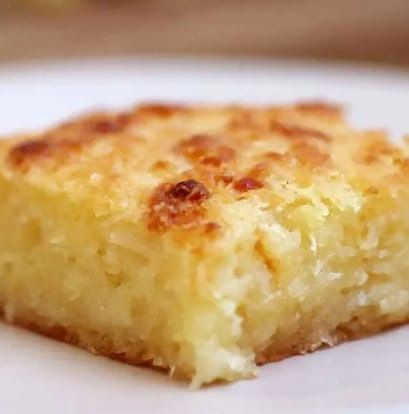 Fatia de bolo de mandioca